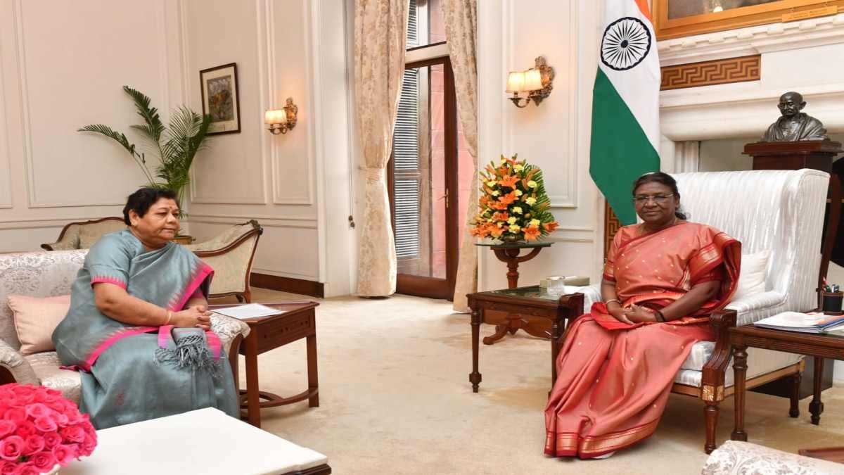 मणिपुर की राज्यपाल ने राज्य की स्थिति से राष्ट्रपति को अवगत कराया